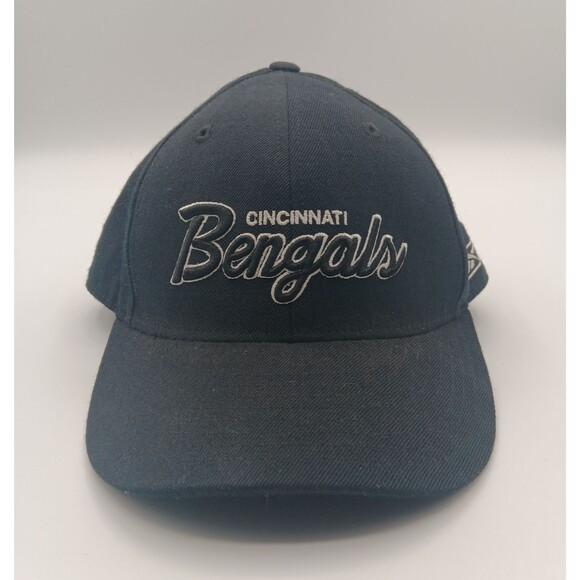 Cincinnati Bengals Hat Mn 7 1/2 Black Fitted Embroidered Spellout NFL Cap Reebok - Picture 1 of 7